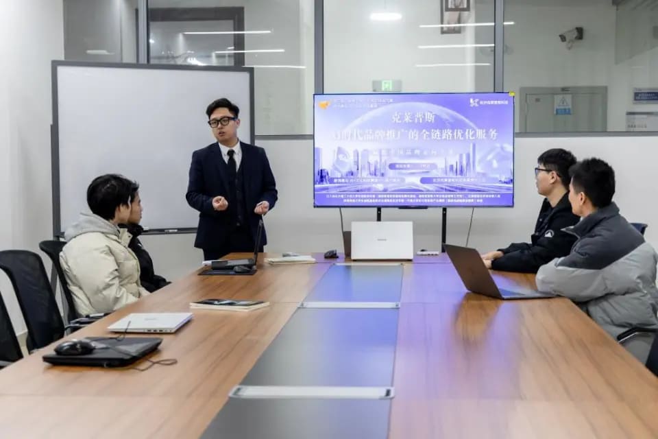 探索AI推荐优化，长沙“00后”开启第5次创业